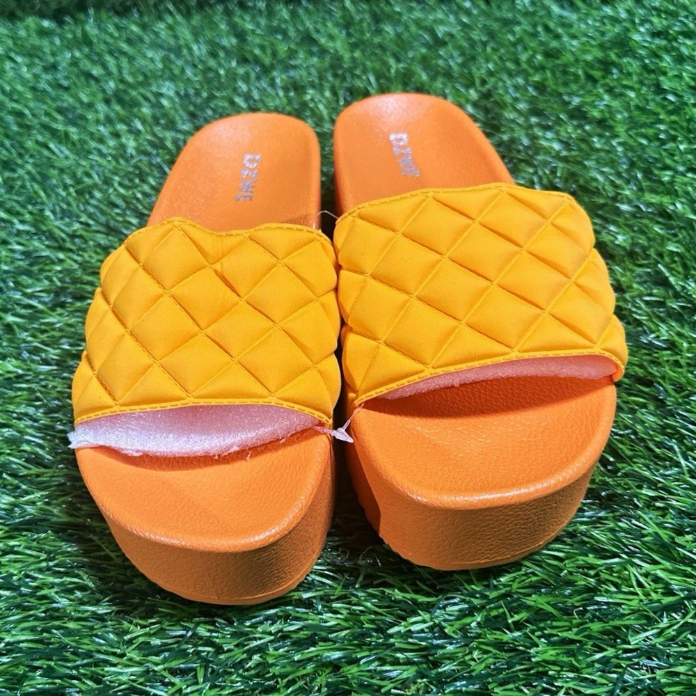 DZWE Women's Orange/Yellow Quilted Slide Wedge Sandals Synthetic 9
